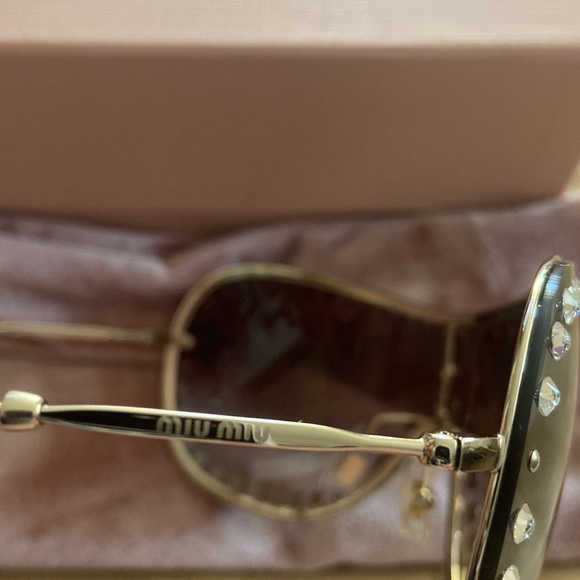 Miu Miu  Sunnies - Picture 9 of 13